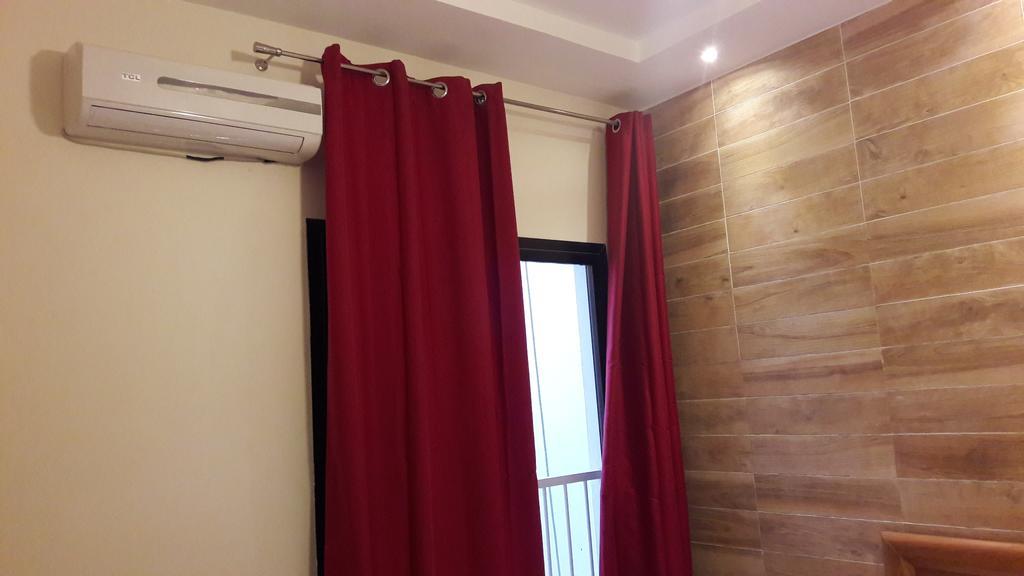 Residence Cheikh Fall Dakar Ngoại thất bức ảnh